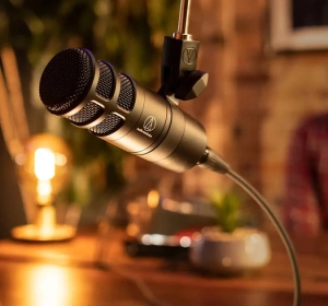 Мікрофон студійний Audio-Technica AT2040 Black